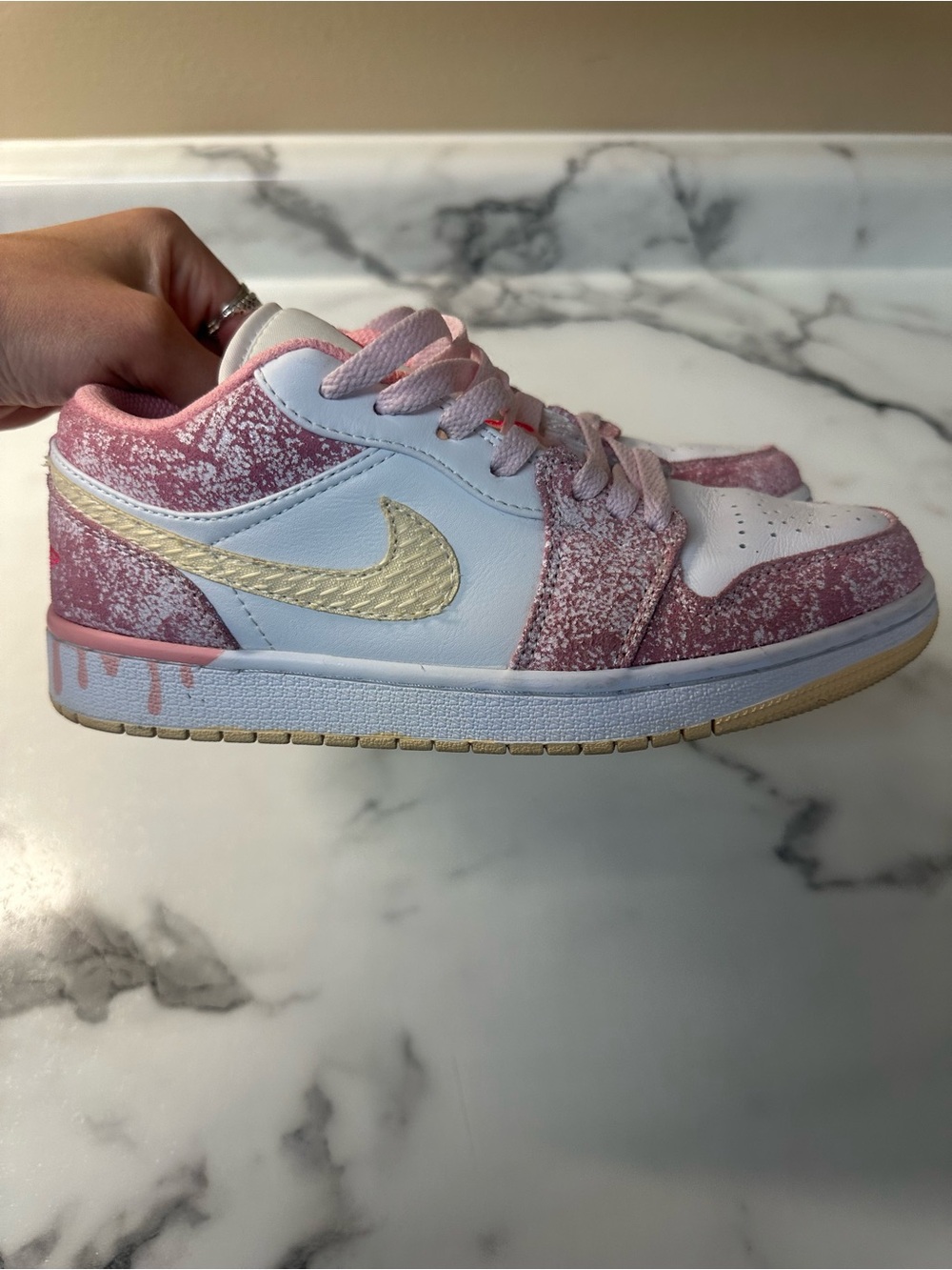 Nike Jordans - Picture 4 of 9
